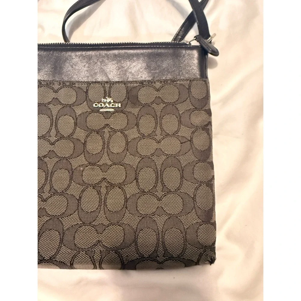 Coach Kitt Messenger Black Crossbody Bag Purse Fair Condition